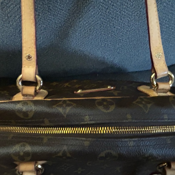Authentic Louis Vuitton Montorgueil GM shoulder bag. Offers are welcome! - Picture 9 of 14